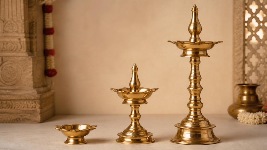 Agal diya, Kamachi vilakku and kuthu vilakku arranged by height