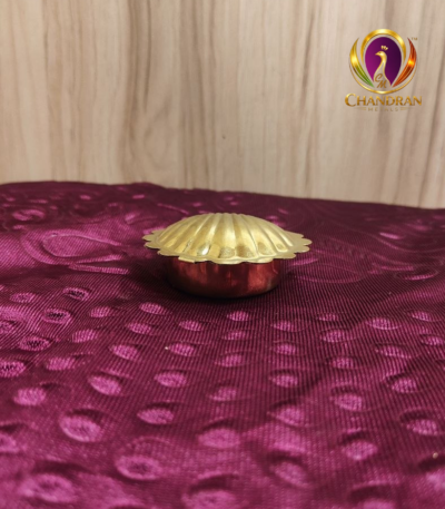 Brass Shell Shape KumKum Box 0.8 Inch