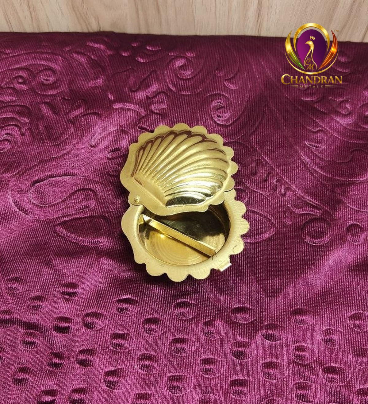 Brass Shell Shape KumKum Box 0.8 Inch open view